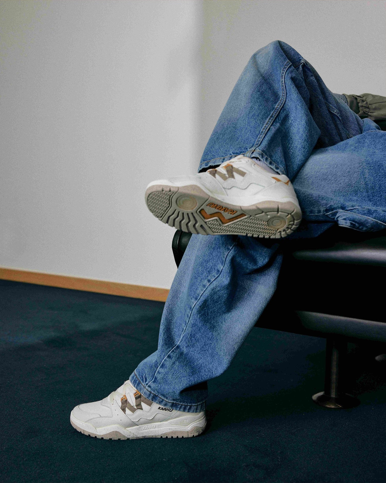 Karhu Fusion XT Blanc de Blanc / Vintage Khaki F850009 | Lifestyle sneaker